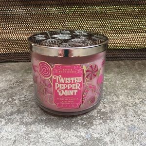 Bath & Body Works 3-Wick Candle - Twisted Peppermint